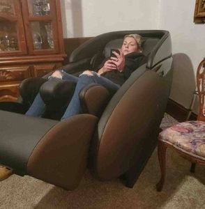 Meet your Posher, Carla